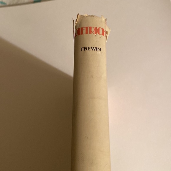 MARLENE DIETRICH - STORY OF A STAR by LESLIE FREWIN - 1967 - HARDBACK - Picture 2 of 5